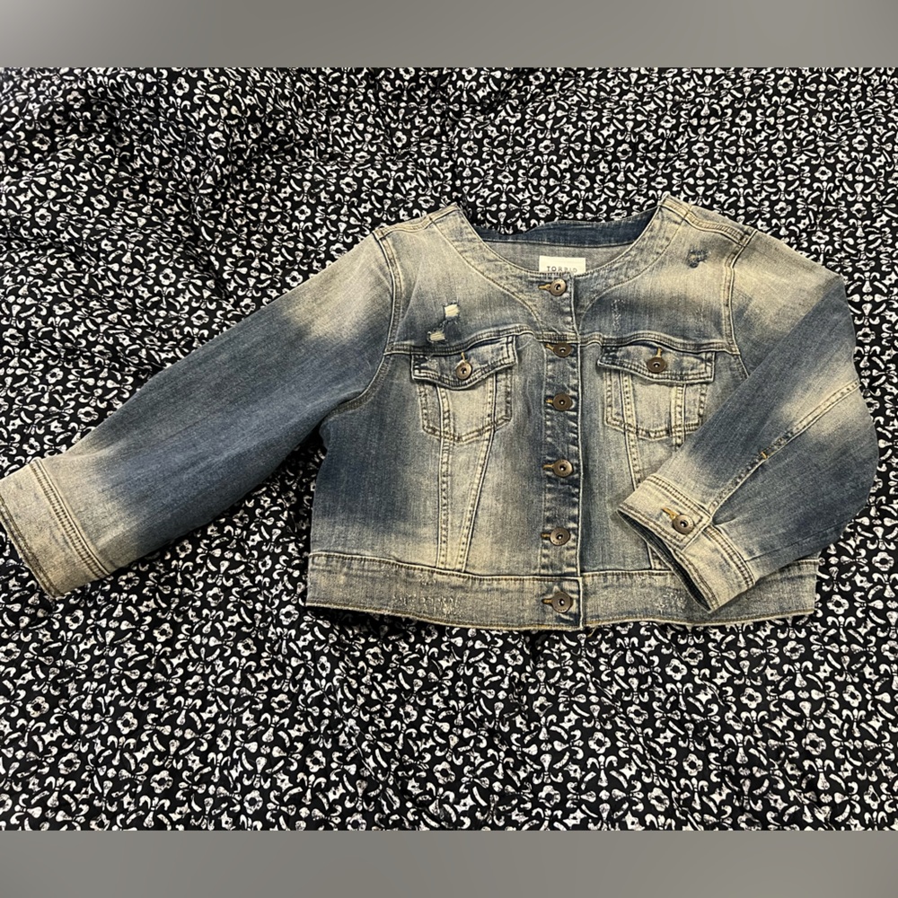 TORID SIZE 2 collarless denim crop jacket